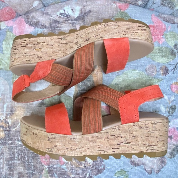 Sorel Platform Wedges Sz. 8.5 Orange Suede & Elastic Straps NWOB Fall Colors! - Picture 5 of 6